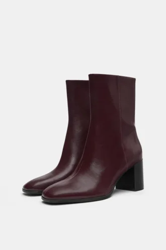 Stiefel mit hohem Absatz