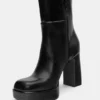 Stiefel mit hohem Absatz und Plateau