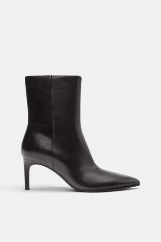 Stiefel mit Stilettoabsatz