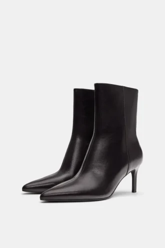 Stiefel mit Stilettoabsatz