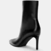 Stiefel mit Stilettoabsatz Stiefel mit Stilettoabsatz