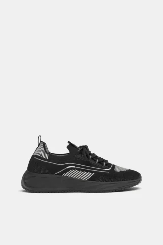 Stoff-Sportschuhe Stoff-Sportschuhe