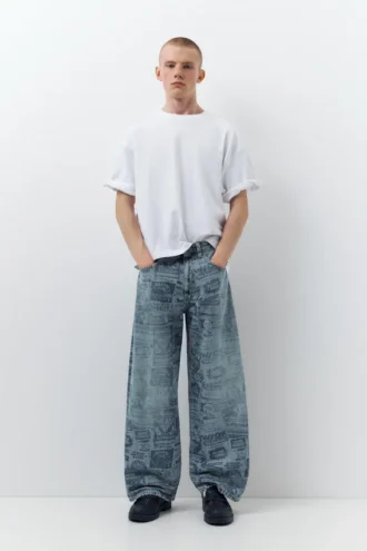 „Stranger Things“-Jeans mit weitem Bein