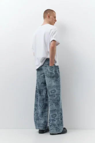 „Stranger Things“-Jeans mit weitem Bein
