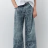 „Stranger Things“-Jeans mit weitem Bein „Stranger Things“-Jeans mit weitem Bein
