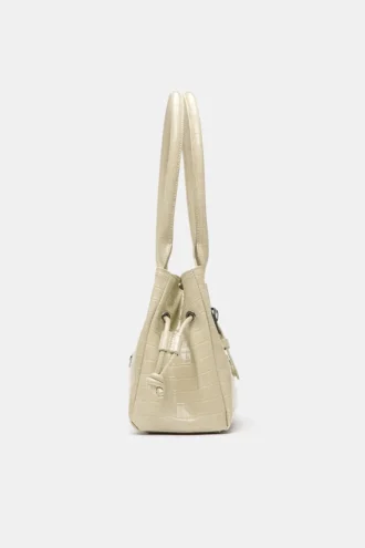 Strukturierte Schultertasche mit Schnalle