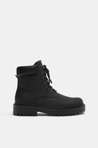 Sturdige Schnürstiefel