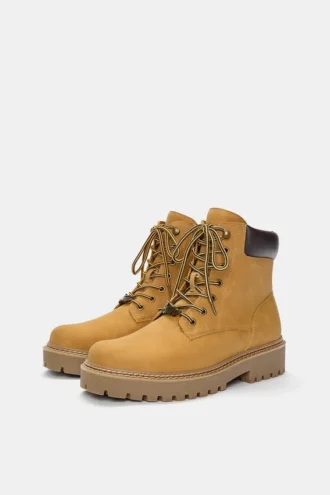 Sturdige Schnürstiefel