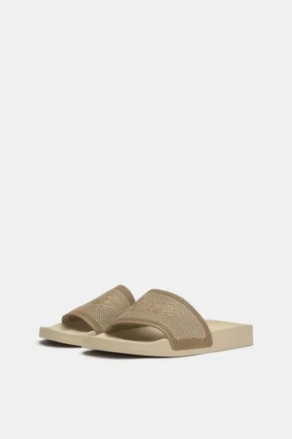 STWD gummierte Sandalen