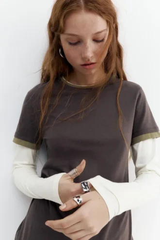 T-Shirt mit doppelten Ärmeln