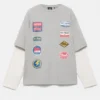 T-Shirt mit doppelten Ärmeln und Aufnähern