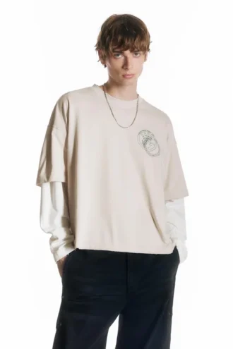 T-Shirt mit Grafik auf beiden Ärmeln