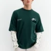 T-Shirt mit Grafik auf beiden Ärmeln