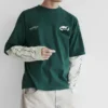 T-Shirt mit Grafik auf beiden Ärmeln