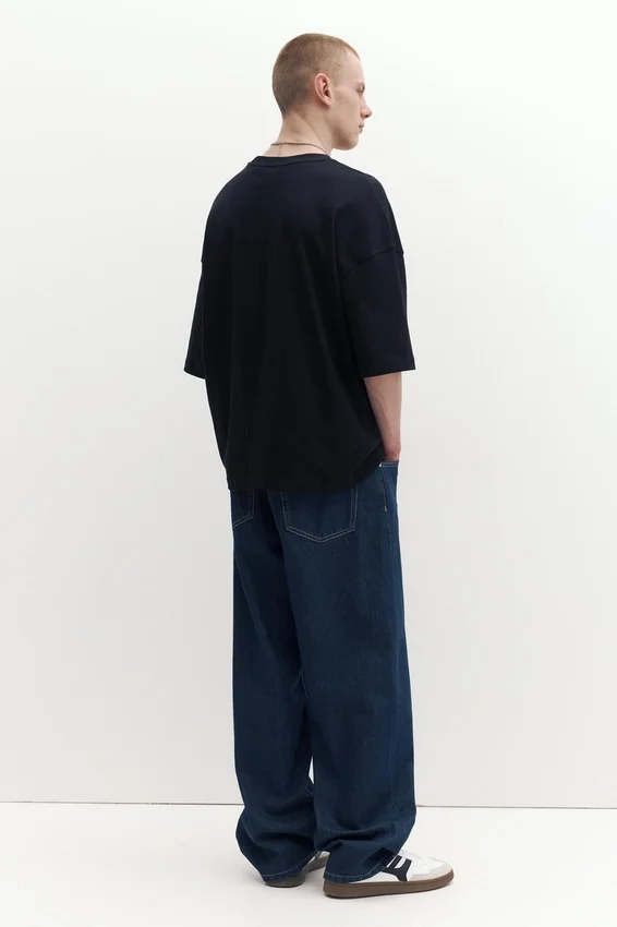 T-Shirt mit lockerer Passform T-Shirt mit lockerer Passform