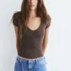T-Shirt mit V-Ausschnitt