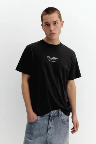T-Shirts mit gesticktem Logo