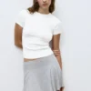 Tailliertes Kurzarm-T-Shirt Tailliertes Kurzarm-T-Shirt