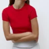 Tailliertes Kurzarm-T-Shirt Tailliertes Kurzarm-T-Shirt