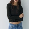 Tailliertes Langarm-T-Shirt Tailliertes Langarm-T-Shirt