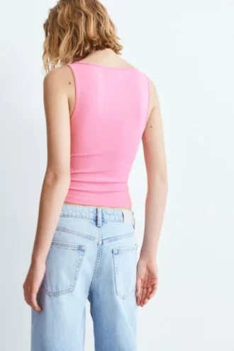 Tanktop mit U-Boot-Ausschnitt