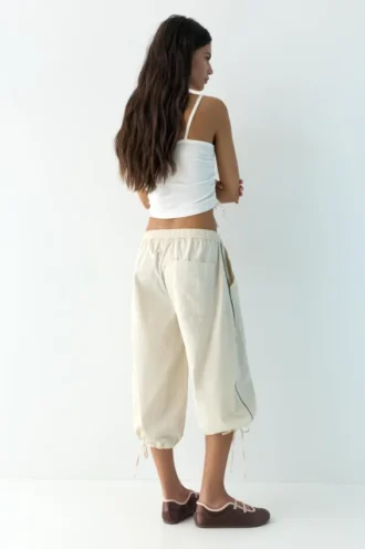 Technische Caprihose mit tiefem Schritt