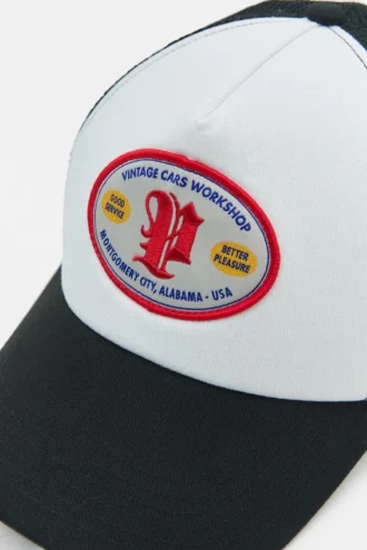 Trucker-Kappe mit Aufnäher Trucker-Kappe mit Aufnäher