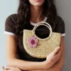 Verzierte Raffia-Korb-Tasche Verzierte Raffia-Korb-Tasche