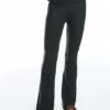 Weiche, ausgestellte Hose