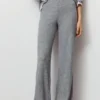 Weiche, gerade geschnittene Hose