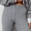 Weiche, gerade geschnittene Hose