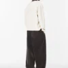 Weicher Strick-Pullover Weicher Strick-Pullover