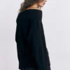 Weicher Strickpullover im Bardot-Stil Weicher Strickpullover im Bardot-Stil