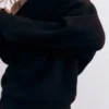 Weicher Strickpullover im Bardot-Stil Weicher Strickpullover im Bardot-Stil