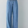 Weit geschnittene Jeans mit Kordelzug Weit geschnittene Jeans mit Kordelzug