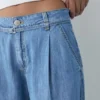 Weit geschnittene Jeans mit Kordelzug Weit geschnittene Jeans mit Kordelzug