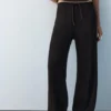 Weite Hose aus Krepp