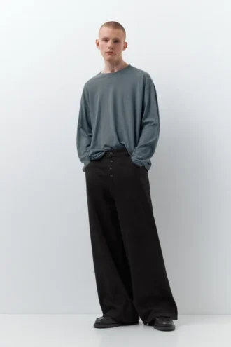 Weite Jeans mit Laserdruck