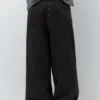 Weite Jeans mit Laserdruck