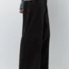 Weite Jeans mit Laserdruck