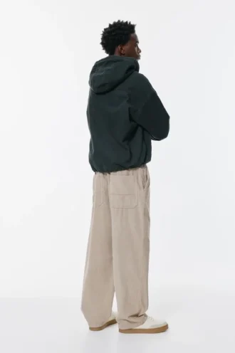 Weite Jogginghose aus Cord Weite Jogginghose aus Cord