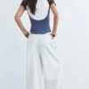 Weite Trainingshose mit verstellbarem Saum Weite Trainingshose mit verstellbarem Saum